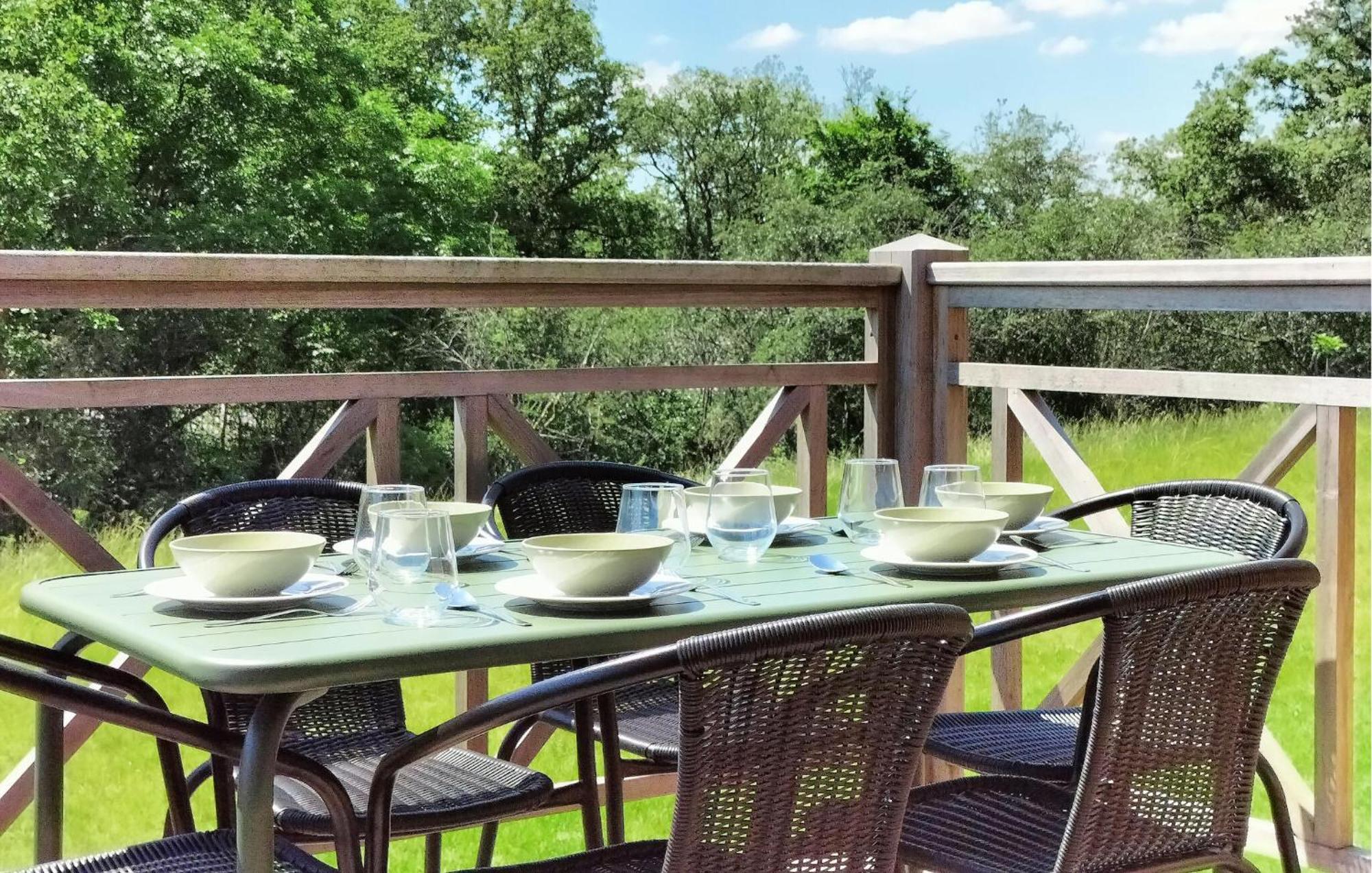Nice Home In Somme-Leuze With Wifi Exterior photo